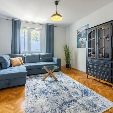 Sea Star Apartment